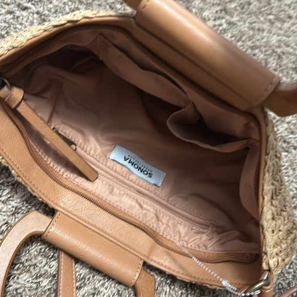 Sonoma Vacation! Raffia Hand Bag with Wooden Handle; GUC - Picture 3 of 7